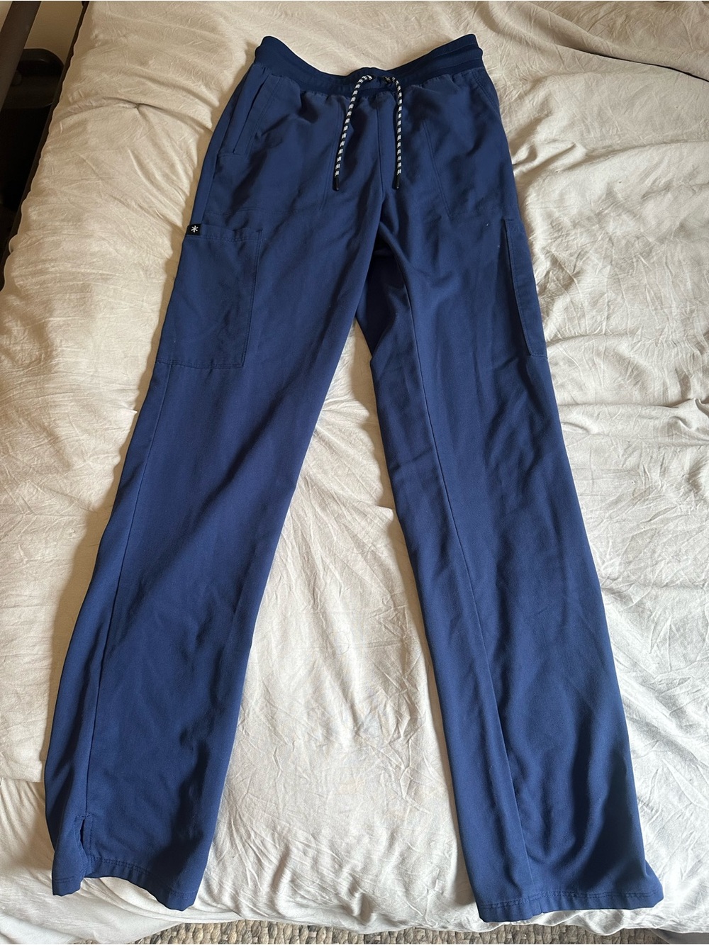 Woman’s Navy Beyond Scrub pants size small tall/long